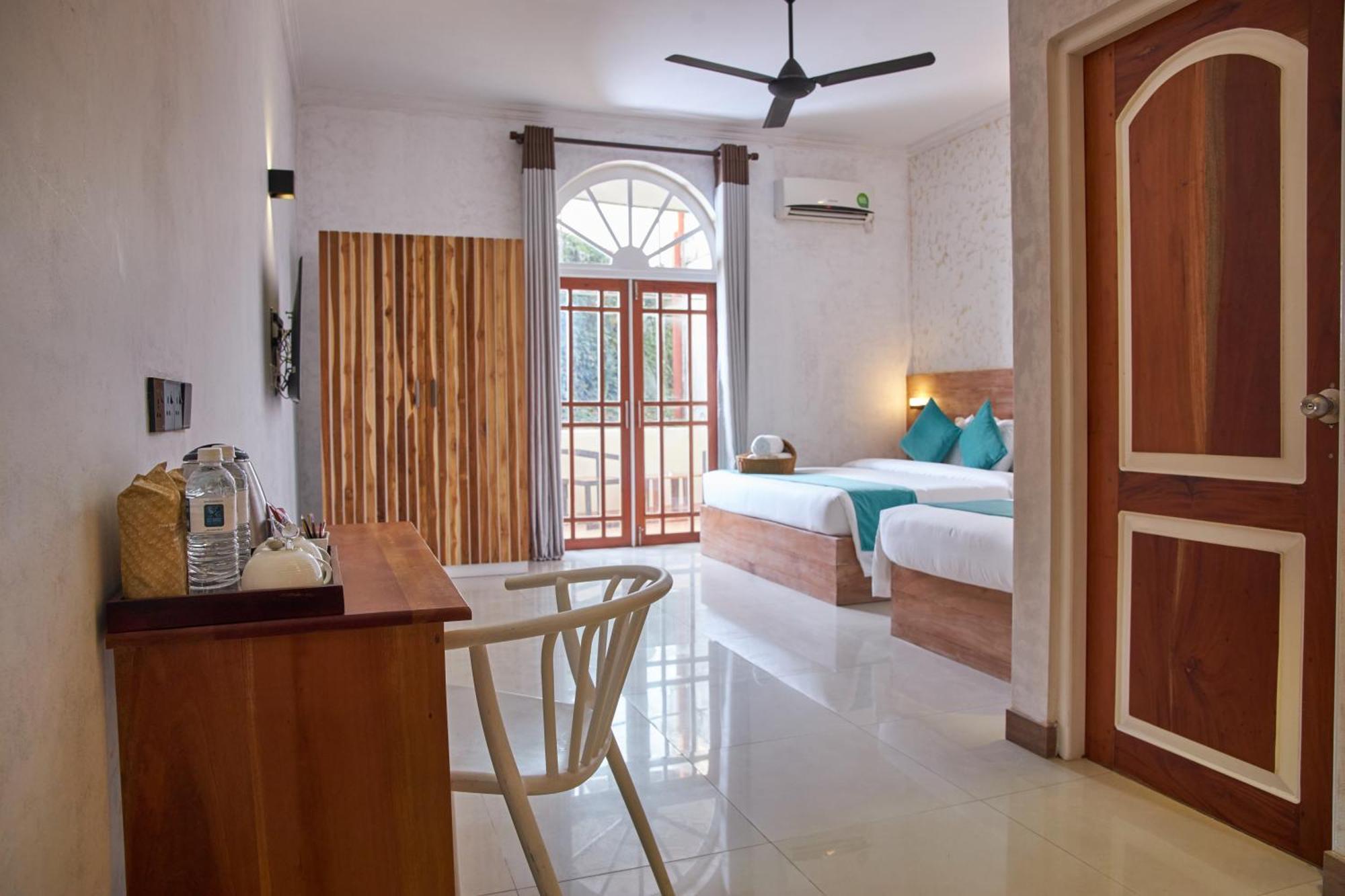 Seahorse Hotel & Spa Негомбо Екстериор снимка