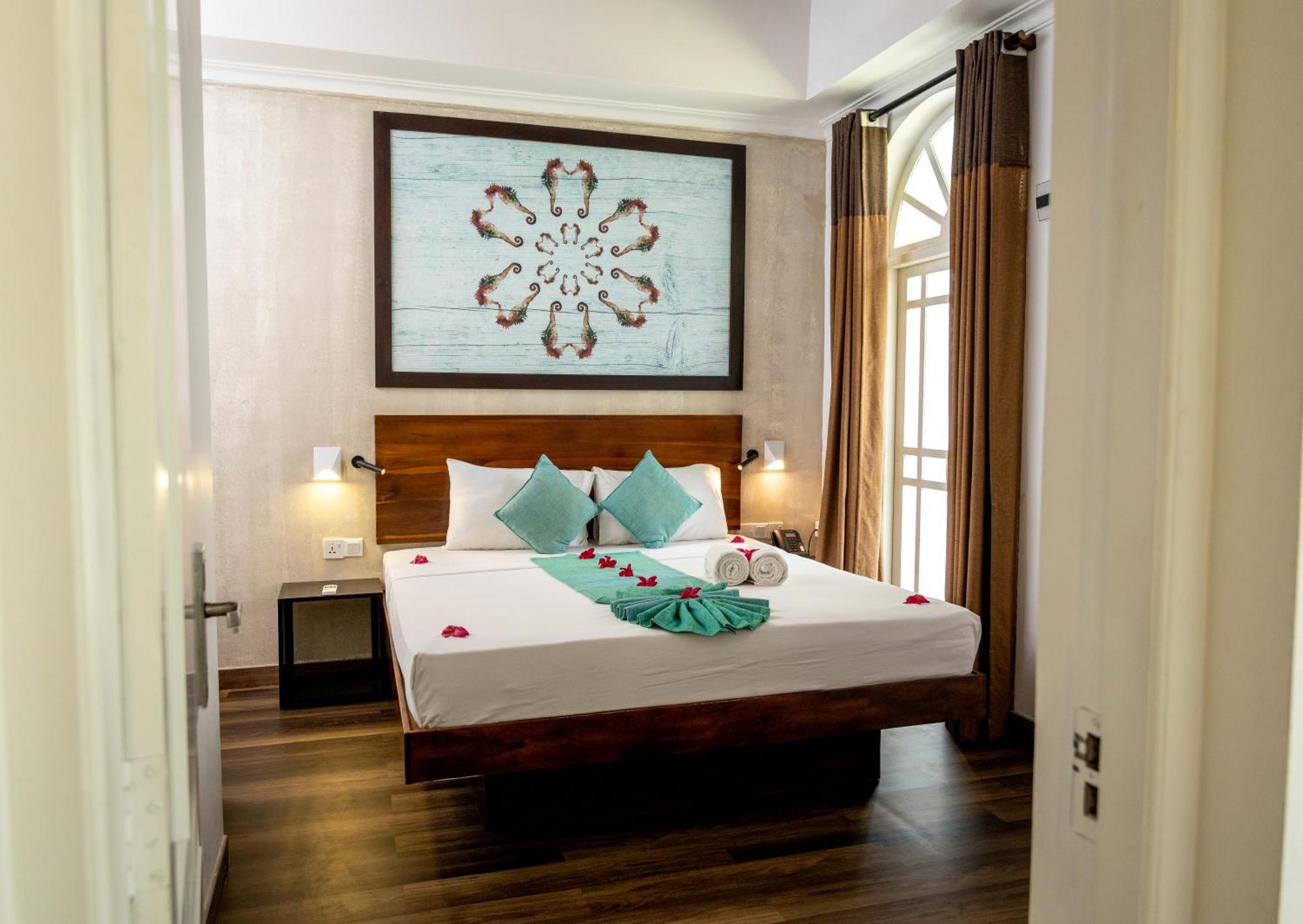 Seahorse Hotel & Spa Негомбо Екстериор снимка