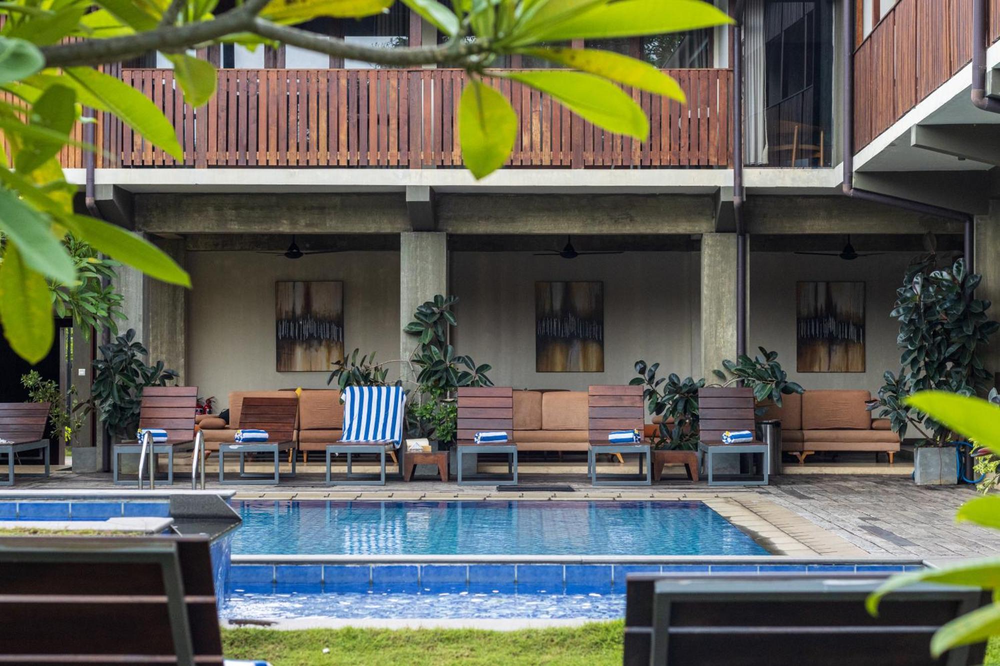 Seahorse Hotel & Spa Негомбо Екстериор снимка