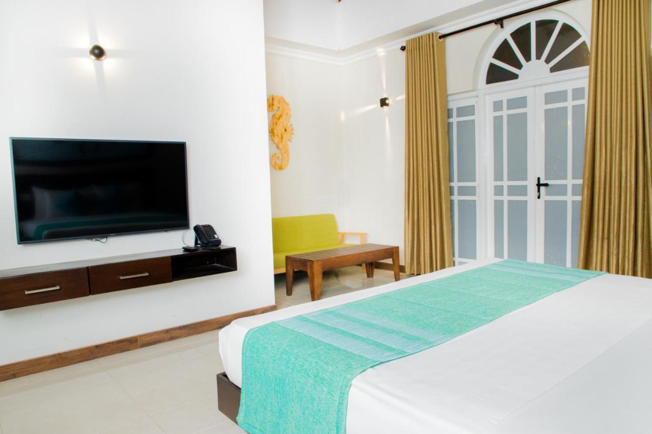 Seahorse Hotel & Spa Негомбо Екстериор снимка